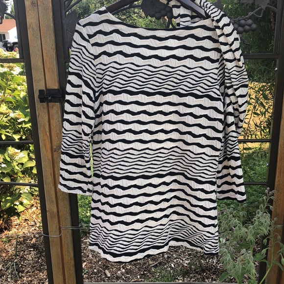 Tianello black and white striped rayon blend 3/4 sleeve top size S - Picture 2 of 5
